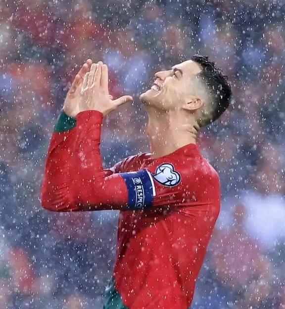 斯科拉里：C罗正在极力发挥 为了参加2026年天下杯